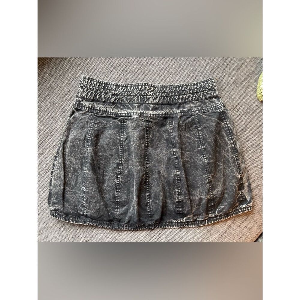 New Free People Acid Wash Cargo Mini Skirt. XS - Picture 4 of 4